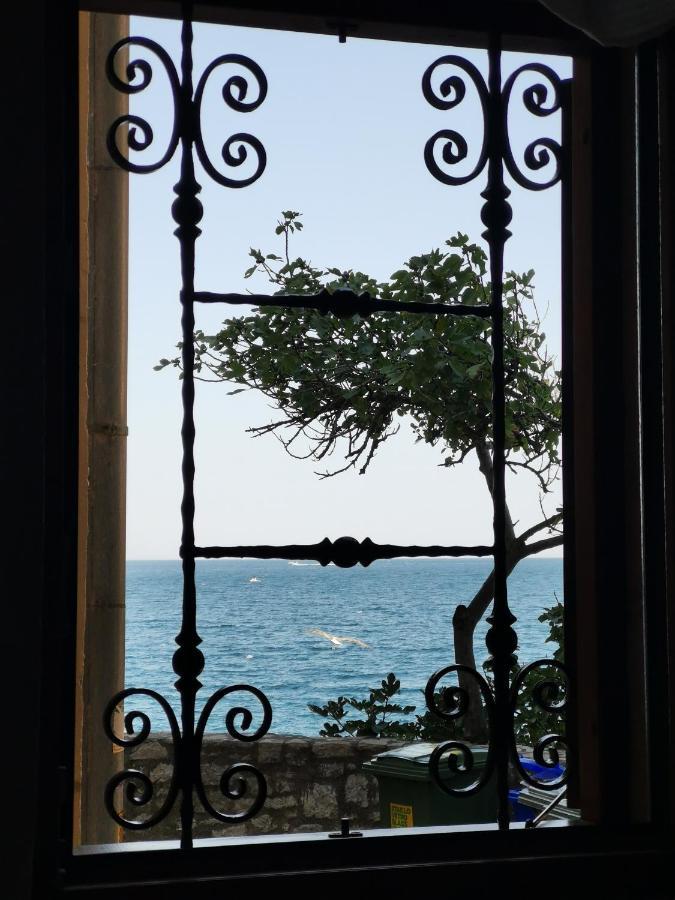 Apartment Giulio - 10Mt To The Beach Rovinj Exterior photo