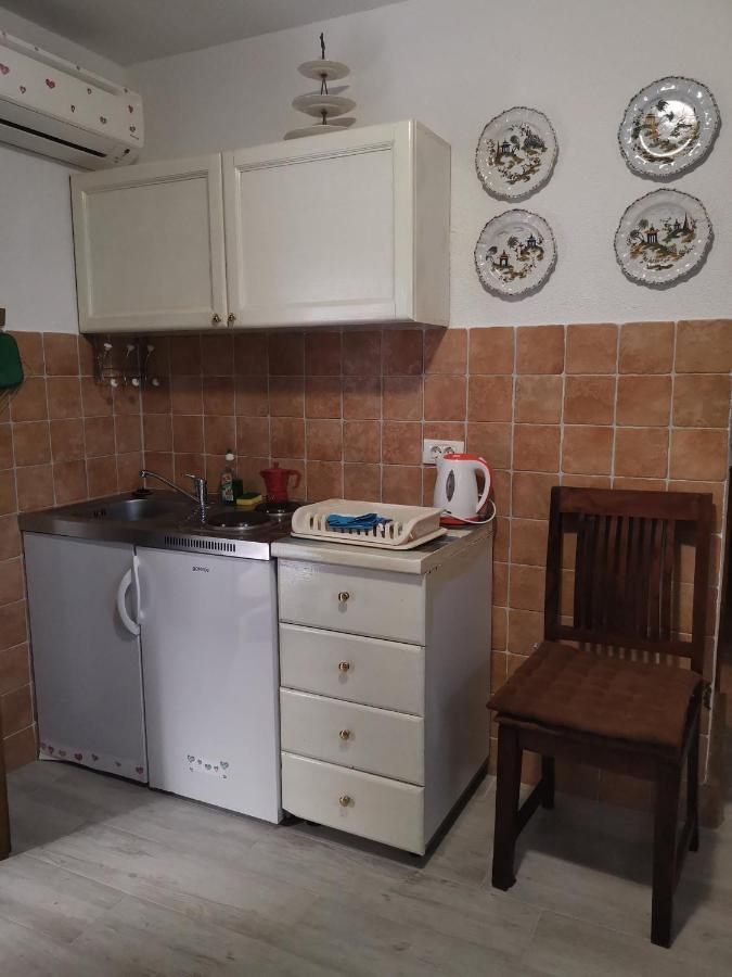 Apartment Giulio - 10Mt To The Beach Rovinj Exterior photo