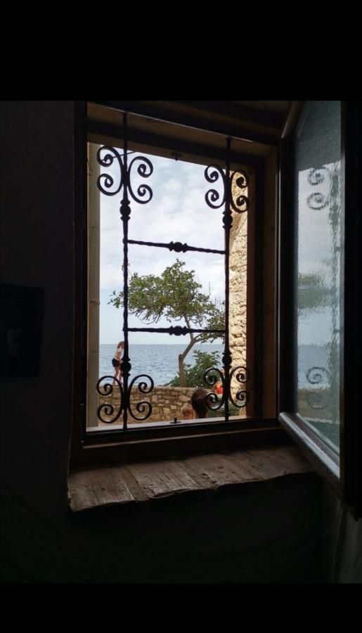 Apartment Giulio - 10Mt To The Beach Rovinj Exterior photo